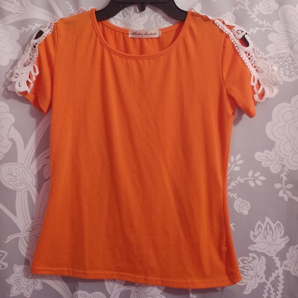Size S Orange T-Shirt Blouse Lace Shoulder Detail - Picture 1 of 4